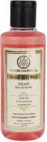 Khadi Rose & Honey Herbal Body Wash SLS & Paraben Free Purifies Skin 210ml / Гель для Душа Очищающий Кожу с Розой и Мёдом без СЛС и Парабенов 210мл: Цвет: https://opt-india.ru/catalog/gel_dlya_dusha/khadi_rose_honey_herbal_body_wash_sls_paraben_free_purifies_skin_210ml_gel_dlya_dusha_ochishchayushch/
Бренд: Khadi Naturals
Khadi Rose &amp; Honey Herbal Body Wash SLS &amp; Paraben Free Purifies Skin 210ml / Гель для Душа Очищающий Кожу с Розой и Мёдом без СЛС и Парабенов 210мл •  Травяной гель для душа хорошо очищает кожу, питает и увлажняет. Содержит масло розы, мед, сок алое вера и масло герани. После использования геля остается чувство свежести и комфорта. Подходит для ежедневного использования. •  Применение: массажными движениями нанести на влажную кожу тела, смыть. Подходит для ежедневного применения. •  Состав: geranium oil, aloe vera, rose centifolia, ananas comosus, crocus sativus, azadircta, honey, water, base qs. •  Не содержит синтетических красителей и консервантов. •  Известная индийская мануфактура Khadi - это символ натурального домашнего производства, преемственность традиций и аутентичность в исполнении. Тысячи лет назад великие мудрецы Индии объединили сотни трав с натуральными маслами так, что они лечат и придают молодость. Для рецептов своих косметических средств Khadi используют древние традиции, выбирают редкие индийские травы, описанные в аюрведических текстах, которые обладают мощной энергией и лечебными качествами. •  Khadi производит травяные масла, шампуни, лосьоны для тела, средства по уходу за кожей, мыло, маски и скрабы без применения синтетических красителей и консервантов. Особой популярностью пользуются скрабы и маски в виде порошков, которые, как и много лет назад, создаются путем тщательного перемалывания корней, специй и растений. Сухие порошковые маски для лица помогают женщинам избавиться от морщин, темных кругов и прыщей. Придают коже гладкость и свежесть, повышают тонус кожи.