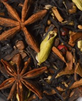 Чай черный "Масала" 100 г: Купаж из классических черных индийских чаев с добавлением корицы, корня имбиря, гвоздики, бадьяна, кардамона, перца розового, перца душистого (горошек), фенхеля, аниса, кориандра. Не содержит ароматизаторов.