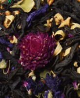 Чай черный "Весенний сад" 100 г: Купаж из классических черных индийских чаев с добавлением кусочков сушеного яблока, цветков апельсинового дерева, лепестков мальвы, бутонов гомфрены.. Содержит пищевые ароматические масла