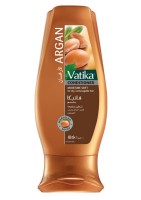 Dabur Vatika Naturals Argan Moisture Soft Conditioner 200ml / Кондиционер для Волос Мягкое Увлажнение с Маслом Арганы 200мл: Цвет: https://opt-india.ru/catalog/konditsioner/dabur_vatika_naturals_argan_moisture_soft_conditioner_200ml_konditsioner_dlya_volos_myagkoe_uvlazhne/
Бренд: Dabur-Vatika
Dabur Vatika Naturals Argan Moisture Soft Conditioner 200ml / Кондиционер для Волос Мягкое Увлажнение с Маслом Арганы 200мл •  Арган (Argan) - обладает уникальными антиоксидантными свойствами, увлажняет, питает и смягчает волосы. •  Известный как "жидкое золото" в Марокко, где он был добыт, Арган является крайне редким ингредиентом, который приобретает все большую популярность в мире из-за его свойств по укреплению, увлажнению и смягчению сухих, волнистых и непослушных волос. •  Аргановое масло (Argan Oil) - обладает уникальными антиоксидантными свойствами, увлажняет, питает и смягчает волосы. •  В масле из косточек аргана содержатся витамины (А, Е, F), полезные жирные кислоты, природные фунгициды и антиоксиданты. •  Масло Аргана обладает омолаживающими и регенеративными свойствами, способствует восстановлению необходимого уровня меланина, замедляет процессы старения, уменьшает глубину морщин и препятствует их образованию, а так же возвращает природный окрас седым волосам. •  Аргановое масло (Argan Oil) - имеет способность проникать глубоко в кожу и оказывать действие на уровне дермы, а не только эпидермиса. Уникальные свойства арганового масла объясняются его химическим составом. Оно содержит рекордное количество полиненасыщенных жирных кислот ОМЕГА-6 (более 80%), имеет высокое содержание витаминов А, Е, F. Такой состав способствует синтезу коллагена и эластина, позволяет восстанавливать и сохранять гидролипидный слой кожи, защищать ее от обезвоживания, раздражения, разрушения свободными радикалами и преждевременного старения.   •  Способ применения: Нанесите кондиционер на влажные волосы, помассируйте круговыми движениями несколько минут и смойте водой.