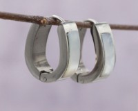 Серьги из стали: Цвет: https://fashion-v.ru/magazin/product/sergi-g403874507150
Вставка: Перламутр
Материал изделия: сталь
