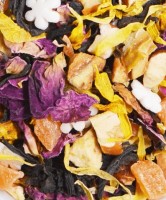 Чай черный "Краски лета" 100 г: Состав: классический черный индийский чай, цукаты, кусочки сушеного яблока, лепестки розы, календулы, аромамасла