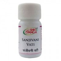 Сандживани вати, Sanjivani Vati shri ganga 10 гм: Название переводится, как «Тот, который наполняет жизнь».

Сандживани бати объясняется в древнем аюрведическом тексте в 1300 году нашей эры в «Sharangdhar Samhita» — Sannipaat Chikitsa. Чтобы узнать механизм действия Сандживани бати, необходимо уяснить такие понятия как  «Аама» или эндотоксины. «Аама» является продуктом неправильной переработки жиров, белков и углеводов в организме человека. Это есть накопление эндотоксинов в организме. Причина в соответствии с Аюрведа слабом огне пищеварительной системы. Огонь, который не позволяет полностью и  правильно завершиться процессам метабализма, в итоге приводит к тому, что токсины остаются в системе. Это «Аама» или накопление эндотоксинов приводит к блокированию каналов и возникновению многих болезней, таких как высокий уровень холестерина, гастрит, блокировка коронарных артерий, свищи, аутоиммунные заболевания, саркоидоз, болезнь Бехтерева, ревматоидный артрит и многие другие. Sanjeevani Vati является древней формулой для борьбы со всеми этими заболеваниями путём изкоренения причин болезней, так как он зажигает огонь пищеварения и помогает печени просто избавиться от всех токсинов из организма. Sanjeevani Vati таким образом помогает в сжигании накопленных метаболитов.   Способ применения:   по 1-2 таб. 2 раза в день с тёплой водой или тёплым молоком.   Основные ингредиенты: Haritaki (Terminalia Chebula) — Вызывает удаление токсичных отходов выводя их из желчных протоков, поджелудочной железы, а также освобождение от физического и эмоционального напряжения сердца. Само по себе это растение специально для этих органов.  Terminalia Bellerica — мощное омолаживающее средство. Это тоник для Капхи и легких, улучшающий голос и зрение, способствующий росту волос. Оказывает одновременно как сильное послабляющее, так и сильное вяжущее действие, очищая кишечник и повышая его тонус.  Giloy-(Tinospora Cordifolia) — это мощный энегретический заряд, который разбивает камни, отложения кальция, и выводит очень токсичный мусор. Также сильнейший иммуномодулятор. Сандживани буквально означает жизнь … и тот, который дает жизнь также называется Сандживани. Согласно индуистской мифологии, когда брат Господа Рамы — Лакшман лежал на смертном одре, и ничего уже, казалось, не спасёт его от неминуемой гибели вседствие тяжёлого ранения, древний мудрец-учёный попросил, чтобы принести траву «Sanjeevani» из Гималаев, что и было сделано Хануманом. Именно эта трава спасла Лакшмана.   Целебные свойства Sanjivani упомянуты в аюрведических текстах. Название переводится, как «Тот, который наполняет жизнь».  Sanjivani растет на холмах в тропических областях, особенно распространено в окрестностях гор Аравали, с востока на запад Индии.  Традиционно Sanjivani был использован для оказания помощи от теплового удара и жжения во время мочеиспускания, для восстановления нормального течения менструального цикла и применялся беременными женщинами для облегчения родов. Он является самым известным средством от пищеварительной Амы (продуктов неполного метаболизма), а также для лечения желтухи. Сандживани — натуральное и лучшее решение для аутоиммунных расстройств. Это идеальное лекарство для борьбы с простудными заболеваниями, лихорадкой (высокой температурой тела) и гриппом. Препарат способствует укреплению иммунной системы и препятствует рецидивам данных заболеваний. Сандживани обладает противопаразитарными свойствами. Используется при токсичных лихорадках, сухом раздражительном кашеле, боли в горле, стоматите.  Показания к применению: Sanjivani рекомендуется как вспомогательное средство при лечении раковых заболеваний, помогает набрать вес, способствует увеличению общего уровня белка за счет положительного баланса азота и стимуляции анаболических процессов в организме, сандживани очень полезен при различных повреждениях на теле, при любых типах опухолевого роста на теле, эффективное средство при синусите, для лечения гастрита, очень эффективен при лечении изжоги за счет увеличения секреции соляной кислоты в желудке, при астме, помогает при кровотечении,  диареи и дизентерии.  является полезным средством при хронических ринитах, эффективен при насморке, при различных респираторных заболеваниях, оказывает помощь в случаях хронического метеоризма и несварении желудка, при постоянном употреблении делает тело здоровым и подтянутым, в дальнейшем предотвращая возникновение любых видов заболеваний или дискомфорта в теле, помогает в поддержании здоровой иммунной системы, Восстанавливает нормальное потоотделение, избавляя организм от различных токсичных веществ, очищает почки,  антибактериальные и вяжущие свойства противостоят инфекциям и помогают в заживлении язв,  используется в качестве слабительного средства при запорах  при лечении белей и атеросклероза,  при различных типах лихорадки вызывает обильное потоотделение и,следовательно, снижает температуру тела.     