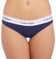 Женские стринги Calvin Klein синие с белой резинкой B048:   Женские трусы Calvin Klein 365 серии (с узкой резинкой) идут размер в размер. Ориентируйтесь на размерную таблицу: