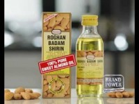 100% Миндальное масло Roghan Badam Shirin 100 ml: Цвет: о36
самое лучшее миндальное масло в Индии.

Секрет его - в способе изготовления. Лаборатория  использует особый качественный сорт сладкого миндаля. Миндальное масло содержит самые полезные для кожи витамины: Витамин A увлажняет вашу кожу; Витамин E - естественный антиоксидант, разглаживает морщины, замедляет старение, а также снимает кожные воспаления; Витамин F предотвращает расширение пор и нормализует работу сальных желез. Миндальное масло - один из самых мощных естественных стимуляторов роста и укрепления волос. Питая корни волос, оно стимулирует их рост и делает блестящими и эластичными. Его можно использовать для снятия туши с ресниц. Оно одновременно питает и укрепляет ресницы.   