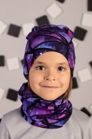 Комплект шапка и шарф Колючий-темный: Цвет: https://www.natali-trikotazh.ru/product/komplekt-km-kolyuchiy-temnyy-detskiy
СОСТАВ: рибана
Комплект: шапка + шарф-снуд детской в стильной расцветке.