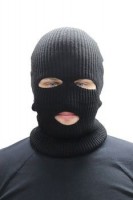 Балаклава Б-1 Шапка-маска вязаная: Цвет: https://www.natali-trikotazh.ru/product/balaklava-b-1-shapka-maska-vyazanaya
СОСТАВ: 70% полиэстер; 30% шерсть
Вязаная шапка - маска это стильный и практичный аксессуар, который обеспечивает полную защиту головы, лица и шеи от холода, ветра и непогоды. Выполнена из качественного вязаного материала, который обеспечивает мягкость, тепло и комфорт в носке. Имеет удобную и практичную конструкцию, которая позволяет носить ее как традиционную шапку, а также трансформировать ее в балаклаву для полной защиты головы и лица. Благодаря своей эластичности и гибкости, она легко подстраивается под форму головы и обеспечивает идеальную посадку. Идеально подойдет для повседневной носки в прохладные и холодные дни, а также для активного отдыха на открытом воздухе, занятий спортом или зимних видов активности. Вязаная структура материала обеспечивает дополнительную теплоизоляцию и защиту от ветра. Благодаря ей, ваша голова и лицо будут надежно защищены от прохладного воздуха, холодных ветров и снега. Легко надевается и снимается, не создавая дискомфорта или сдавливания. Размер универсальный.