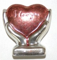 Сувенир Сердце в ладонях /керамика//7-8см//1шт/: Цвет: http://www.cena-optom.ru/product/2490/
