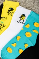 Носки стандарт мужские Лимон: Цвет: https://www.natali-trikotazh.ru/product/noski-standart-muzhskie-limon
Оригинальный набор ярких мужских носков с рисунками в виде лимонов. В упаковке 3 пары - по 1 паре каждой расцветки