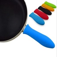 Силиконовая ручка для сковороды 14 см.1 шт./350 шт.коробка/: http://cena-optom.ru/product/31840/
