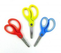 Ножницы с прорезиненными ручками 13 см.2 сорт 1 шт.: Цвет: http://www.cena-optom.ru/product/26172/
