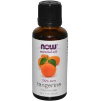 Эфирное масло мандарина: http://www.iherb.com/Now-Foods-Essential-Oils-Tangerine-1-fl-oz-30-ml/958

Эфирное масло Мандарина является универсальным средством с обширным спектром применения.

Аромат: фруктово-сладкий, легкий, нежный, с цветочными нотами.

Полезные свойства:

-обладает антисептическим;

-спазмолитическим;

-мочегонным;

-тонизирующим;

-ветрогонным;

-успокоительным;

-общеукрепляющим действием;

-улучшает пищеварение;

-повышает защитные функции организма;

-выводит шлаки из организма;

-препятствует увеличению лишнего веса.

Ароматерапевтическое воздействие:

-улучшает настроение;

-снимает нервное напряжение;

-устраняет тревогу, тоску, депрессивное состояние, раздражительность;

-устранят бессонницу;

-устраняет умственное и физическое напряжение;

Косметическое воздействие:

-применяется для ухода за жирной, пористой, увядающей, раздражённой и чувствительной кожей;

-устраняет акне, пигментацию, шрамы, отёки;

-устраняет морщины;

-предупреждает образование растяжек;

-устраняет целлюлит;

-укрепляет волосы.