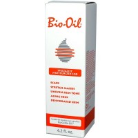 Увлажняющее масло: http://ru.iherb.com/Bio-Oil-Specialist-Moisturizer-Oil-4-2-fl-oz/41000
Биомасло - это специальное увлажняющее масло, успокаивающее и разглаживающее кожу при шрамах, растяжках и неровном цвете. Оно также эффективно против стареющей и дегидрированной кожи.
Формула биомасла - это сочетание растительных экстрактов и витаминов, распределенных в масляной основе. Оно содержит революционный компонент - пурцелиновое масло, меняющее общую плотность состава, делая его легким и нежирным, чтобы витамины и растительные экстракты легко впитывались.
Витамины A и E
Масло календулы, лаванды, розмарина и ромашки
Для лица и тела
Нежирное
Быстро впитывается
Гипоаллергенно
Подходит для чувствительной кожи
Рекомендации по Применению
Рекомендуется наносить биомасло дважды в день как минимум 3 месяца. Втирать круговыми движениями до полного впитывания. Во время беременности следует наносить с начала четвертого месяца на участки, подверженные растяжению, такие как живот, грудь, нижняя часть спины, ягодицы, таз и бедра.