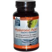 Гиалуроновая кислота: http://ru.iherb.com/Neocell-Hyaluronic-Acid-Nature-s-Moisturizer-60-Capsules/16584#p=1&oos=1&disc=0&lc=ru-RU&w=neocell&rc=24&sr=null&ic=10

Гиалуроновая кислота входит в состав кожи, соединительной ткани, внутрисуставных жидкостей и нервов. В теле человека весящего 60 кг находится всего около 12 граммов чистой гиалуроновой кислоты. Одна молекула гиалуроновой кислоты состоит из нескольких десятков дисахаридных звеньев. Сложный состав обусловливает её главное качество: удерживать на себе молекулы воды, что делает кожу гладкой и эластичной, а суставные поверхности ровными и как бы отполированными. Удивительно: 1000 молекул воды удерживают всего две молекулы гиалуроновой кислоты. 
Ежедневно треть гиалуроновой кислоты расщепляется и вновь синтезируется. У молодых людей этот процесс идёт быстро, без потери качества. У взрослых гиалуроновая кислота синтезируется медленнее, поэтому чем старше человек, тем хуже выглядит его кожа: меняет цвет, теряет блеск и упругость, обвисает с годами под действием закона всемирного тяготения. Появляются проблемы с суставами: хруст, щёлканье и боль при ходьбе — всё это явные признаки недостаточности гиалуроновой кислоты.