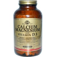 Кальций и магний с витамином D3: http://ru.iherb.com/Solgar-Calcium-Magnesium-with-Vitamin-D3-300-Tablets/8449
Кальций служит тканеобразующим материалом, который делает ваши кости и зубы сильными и здоровыми. Он также способствует здоровью толстой кишки, сердца, опорно-двигательной и нервной систем. Магний помогает регулировать перенос кальция и стимулирует секрецию кальцитонина – гормона, который способствует поступлению кальция в кость. Магний также взаимодействует с АТP для производства энергии, требуемой для основных реакций в организме. Он играет важную роль в образовании белков и здоровой работе мышц. Витамин D обеспечивает всасывание кальция, что помогает поддерживать кости и зубы здоровыми. Витамин D также способствует здоровью иммунной системы и здоровью различных тканей, включая ткани груди, толстой кишки и простаты. Он может содействовать укреплению силы мышц у пожилых людей. Этот препарат предоставляет натуральный витамин D3 для ежедневного употребления
В сочетании со здоровым питанием и физическими упражнениями кальций может уменьшать риск остеопороза.