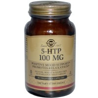 5-HTP: http://ru.iherb.com/Solgar-5-HTP-100-mg-90-Veggie-Caps/25990

5htp — это 5-гидрокситриптофан, одна из форм триптофана, натуральной аминокислоты, которая эффективно снимает депрессию, улучшает сон и нейтрализует стресс. 
Секрет эффективности  триптофана в том, что он способен влиять на биохимические процессы в мозге. Эта аминокислота увеличивает выработку серотонина в мозге, главного успокаивающего гормона, создающего ощущение эмоционального благополучия.
Эффективен триптофан и при проявлении раздражительности, агрессивности и враждебности, особенно в период ПМС. Им также успешно лечат расстройства питания (обжорство, булимия).
Содержит  витамин B6 и магний, которые продлевают действие триптофана на протяжении всего дня. 
А также добавлена валериана, которая  хорошо успокаивает не вызывая сонливости.