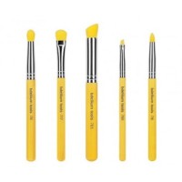 Набор кистей: http://ru.iherb.com/Bdellium-Tools-Yellow-Bambu-Series-Smoky-Eyes-5-Piece-Brush-Set/63089